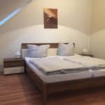 schlafzimmer-doppelzimmer-seeblick-pension-weissen-see-150x150 Am Weißen See Pension am Weissen See
